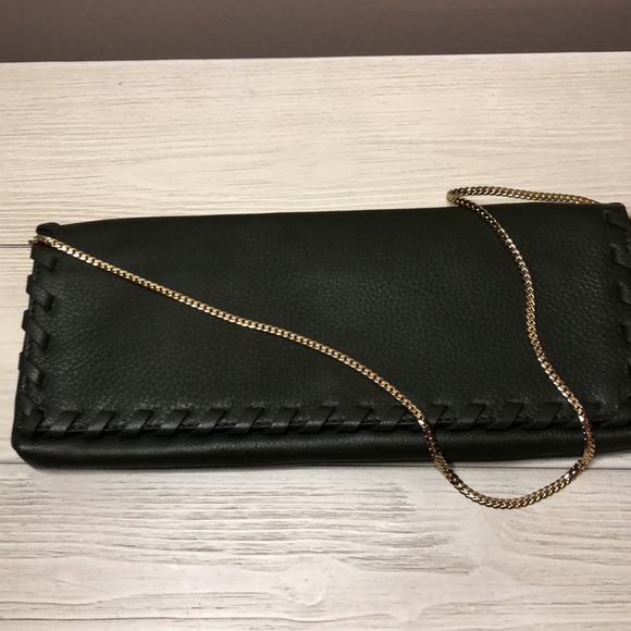 Army Green Clutch With Beautiful Gold Chain Vince Camuto Women’s EUC - Picture 7 of 9
